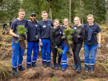 Baumpflanzaktion Falkenberg, Azubis Baumpflanzaktion Falkenberg, Azubis