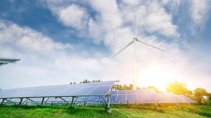 Solaranlage und Windrad Solaranlage und Windrad