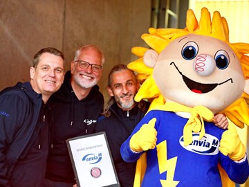 enviaM verlängert Sponsoring mit den Eispiraten Crimmitschau enviaM verlängert Sponsoring mit den Eispiraten Crimmitschau