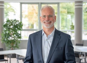 Dr. Wolfgang Wirtnik Dr. Wolfgang Wirtnik