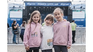 Power Open Air 2025, DIKKA, drei Mädchen freuen sich auf das Konzert Power Open Air 2025, DIKKA, drei Mädchen freuen sich auf das Konzert