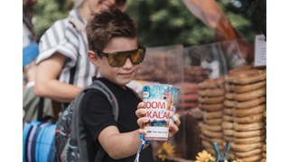 Power Open Air 2025, DIKKA, Junge mit Konzertbecher Power Open Air 2025, DIKKA, Junge mit Konzertbecher