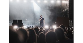 Power Open Air 2025, Wincent Weiss singt auf Bühne Power Open Air 2025, Wincent Weiss singt auf Bühne