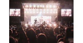 Power Open Air 2025, Wincent Weiss singt auf allen Leinwänden Power Open Air 2025, Wincent Weiss singt auf allen Leinwänden