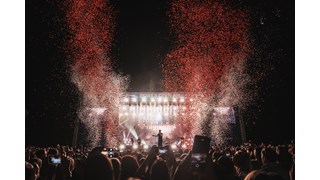 Power Open Air 2025, Wincent Weiss, rotes Konfetti-Feuerwerk Power Open Air 2025, Wincent Weiss, rotes Konfetti-Feuerwerk