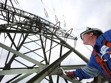 Wartung von Stromleitungen Wartung von Stromleitungen