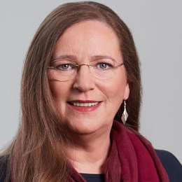 ansprechpartnerin-catrin-gluecksmann-quadratisch ansprechpartnerin-catrin-gluecksmann-quadratisch