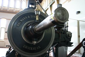 Historische Dampfmaschine Historische Dampfmaschine